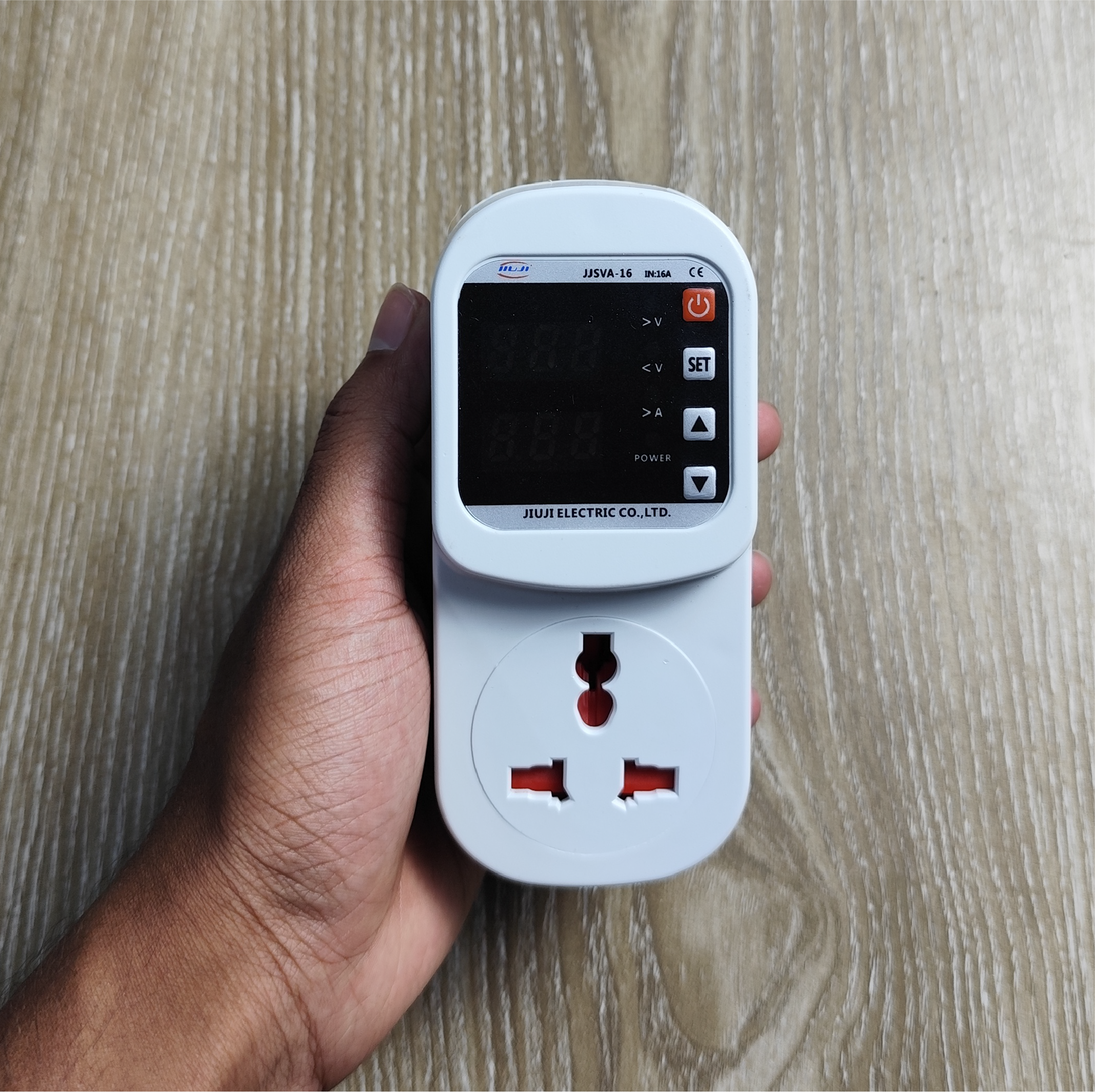 Voltage Protector with Voltage & Amp Display | NOBBYO Voltage Protector | NSH-VPVA-007 - Image 6